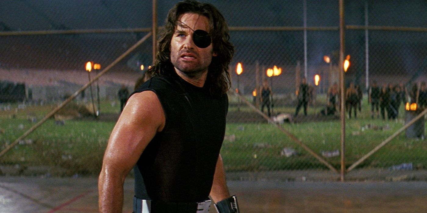 Kurt Russel stands outside in Escape From L.A.