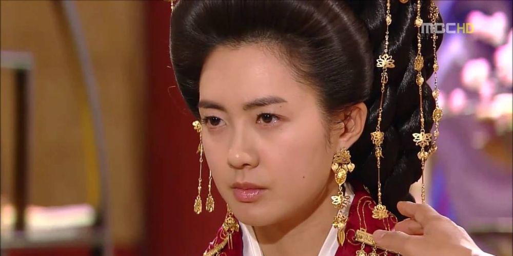 Close-up of Queen Seondeok in The Great Queen Seondeok.