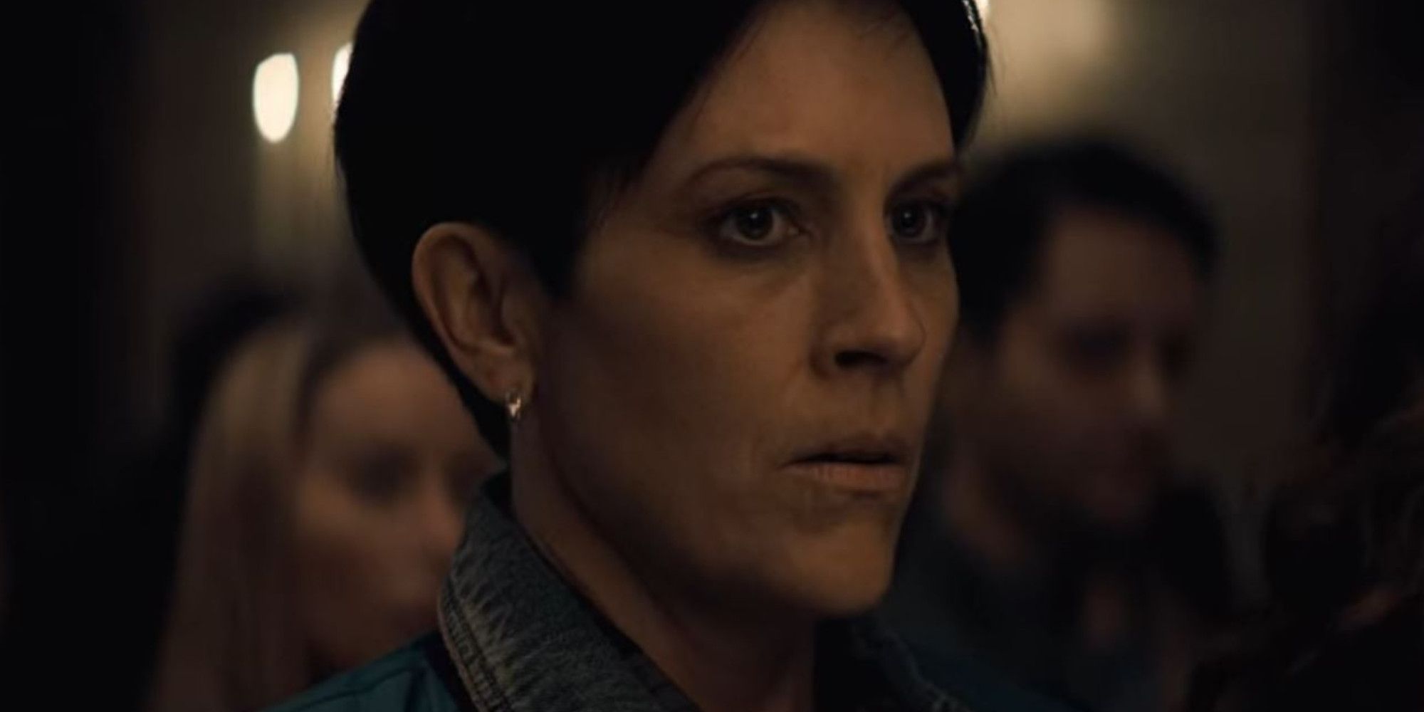 annabeth gish midnight mass