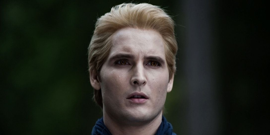 Carlisle Cullen looking concerned in Eclipse