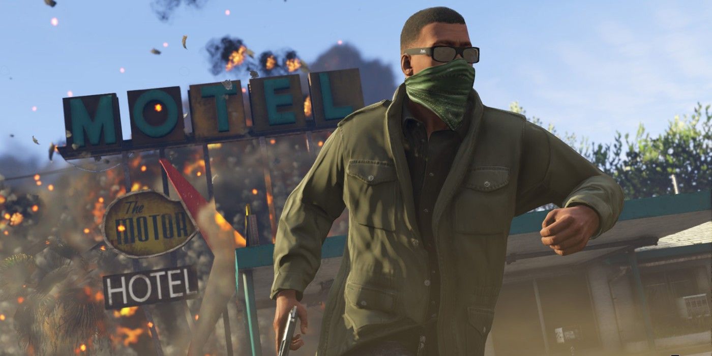 Franklin runs from an explosion in GTA