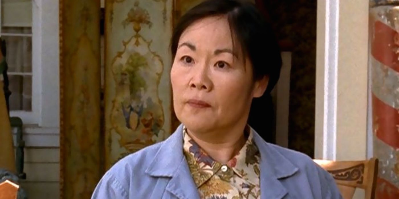 Mrs. Kim outside her store looking angry in Gilmore Girls