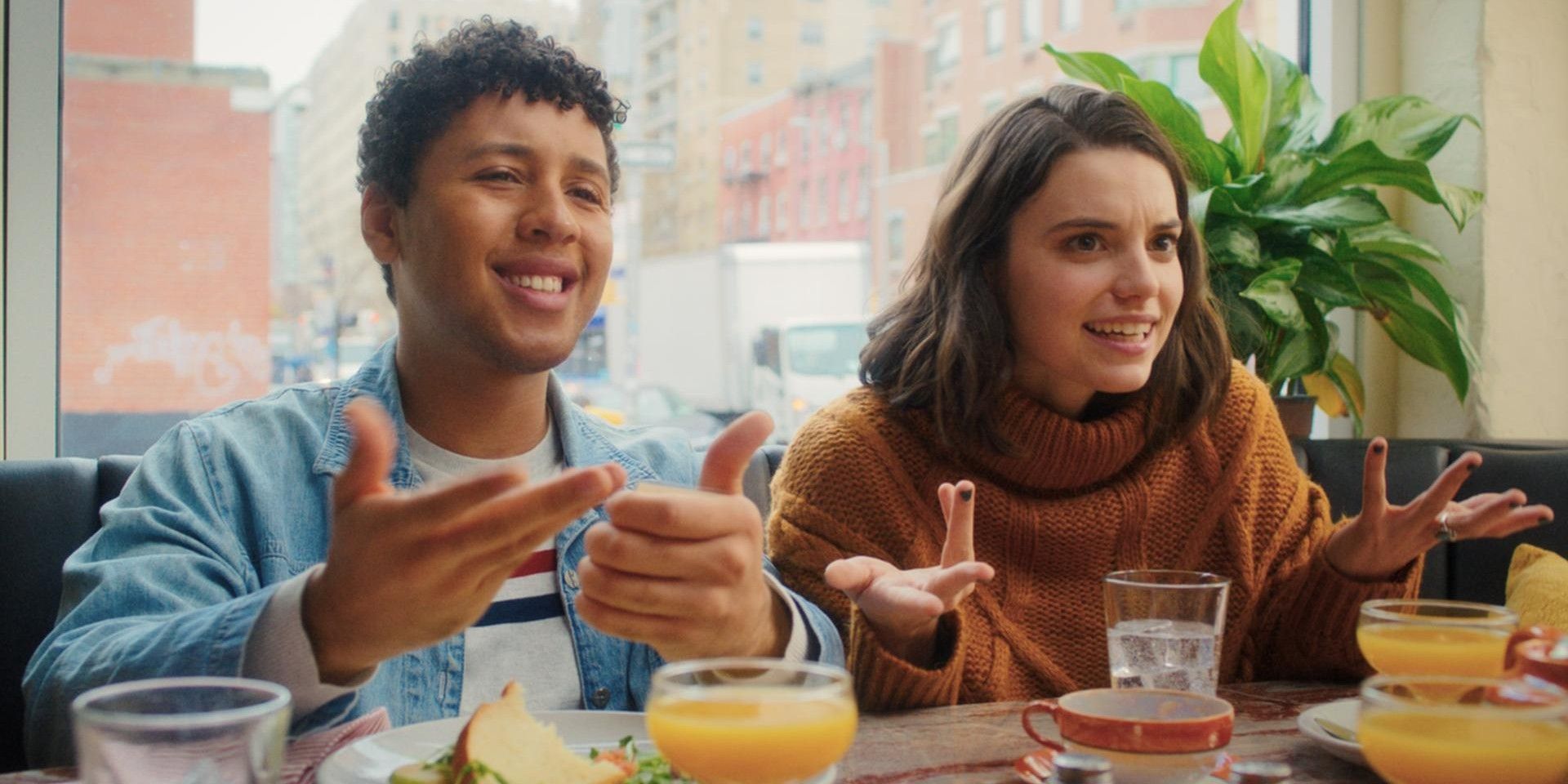 Jaboukie Young-White and Francesca Reale in Dating and New York