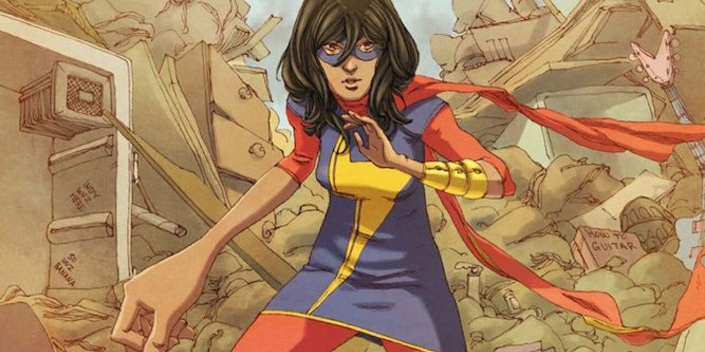 Ms. Marvel shapeshifts her arm and hand to extraodinary proportions.