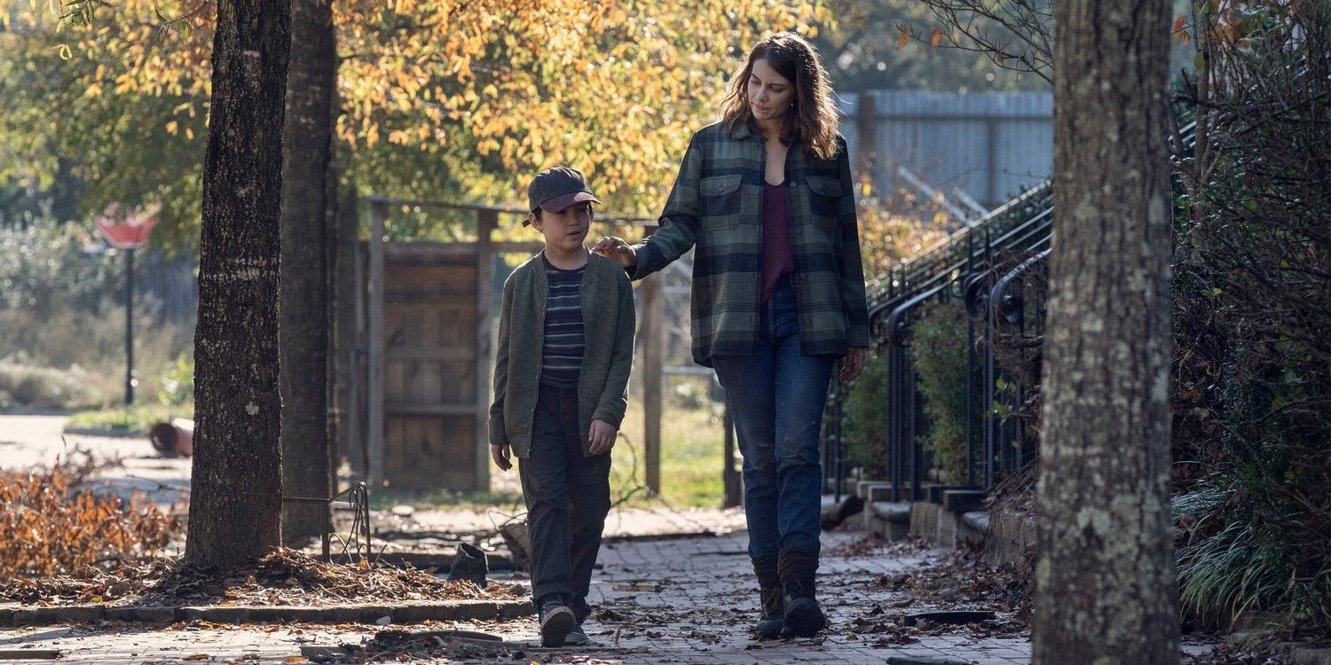 Kien Michael Spiller as Hershel and Lauren Cohan as Maggie Greene in Walking Dead