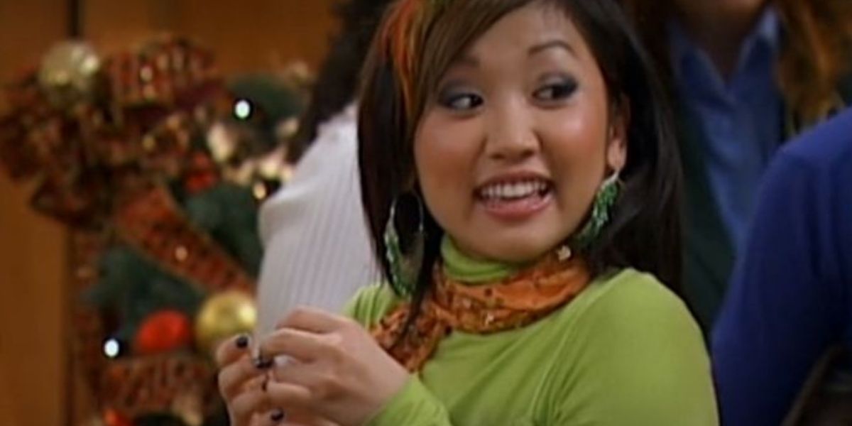 London looking off camera in The Suite Life of Zack and Cody