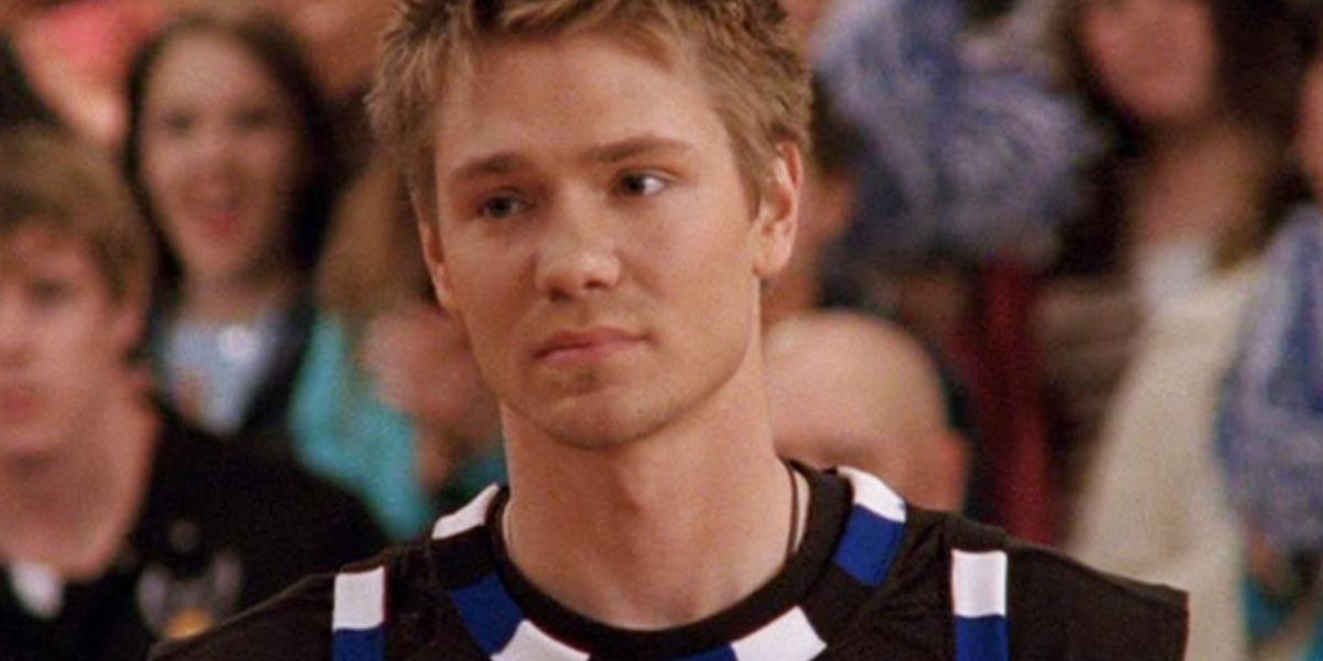 Lucas in his basketball jersey in One Tree Hill
