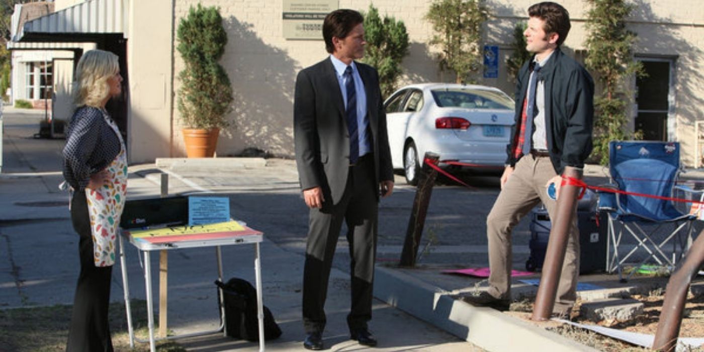 Leslie, Chris, and Ben talking outside in Parks and Recreation