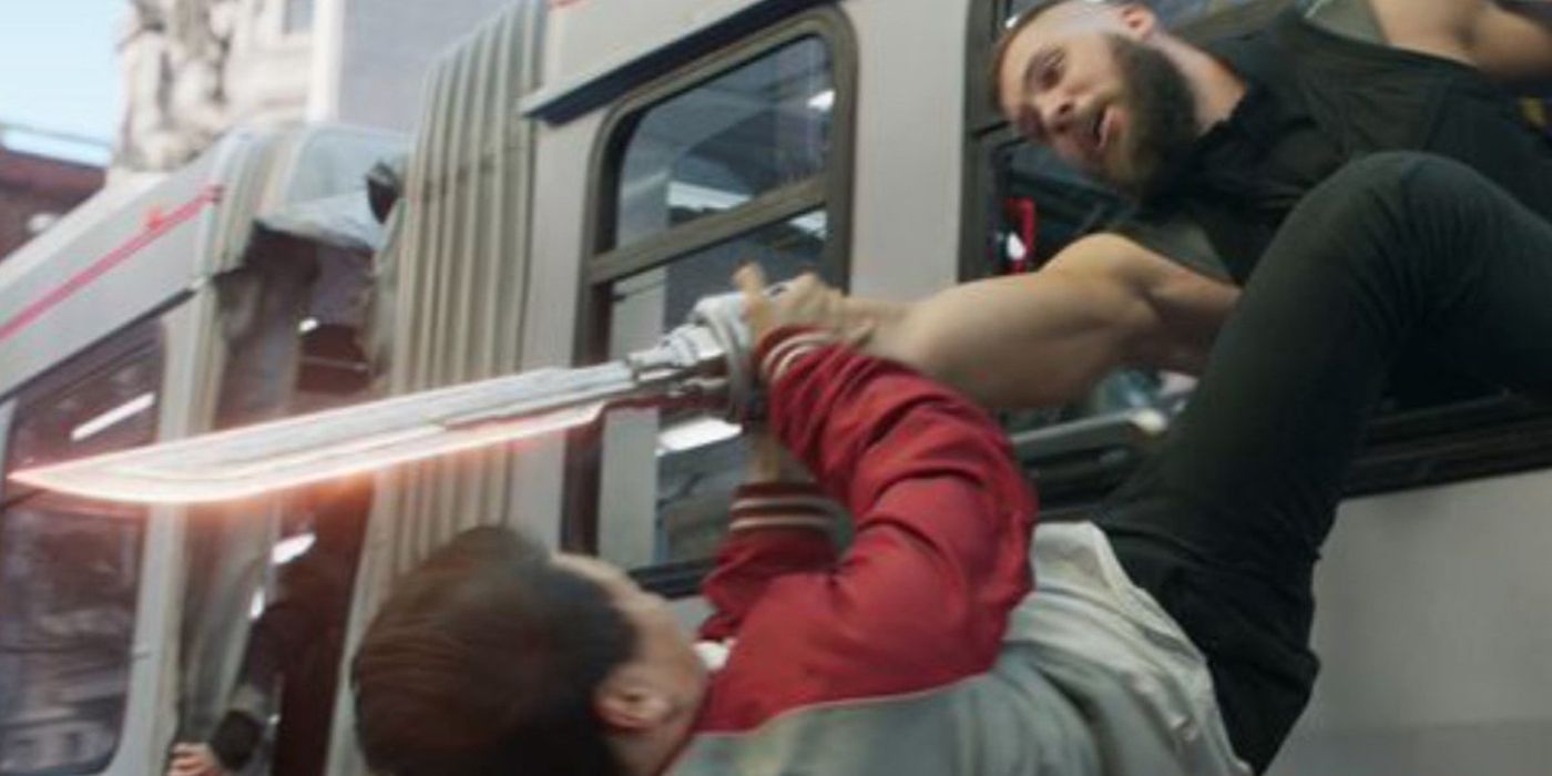 Razor Fist fighting Shang-Chi on the bus.