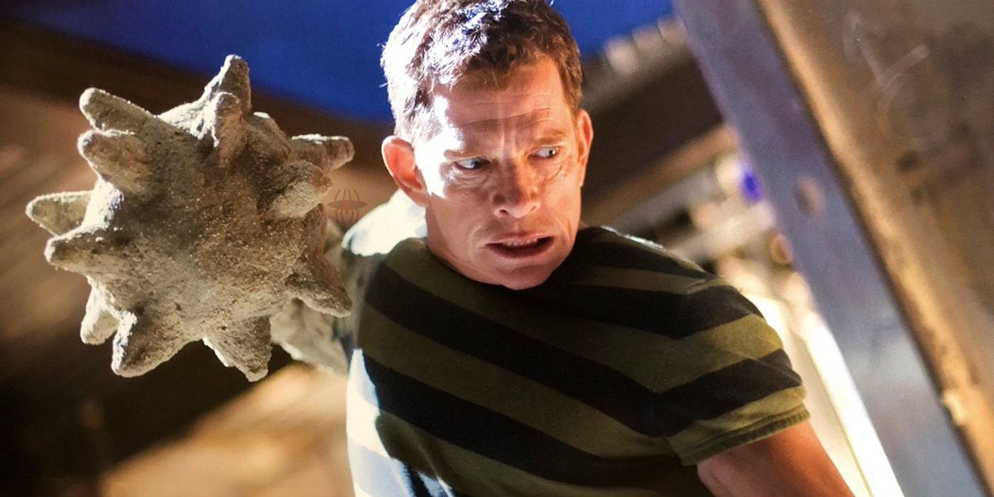 Sandman creating a mace of sand in behind the scene photo of Spider-Man 3