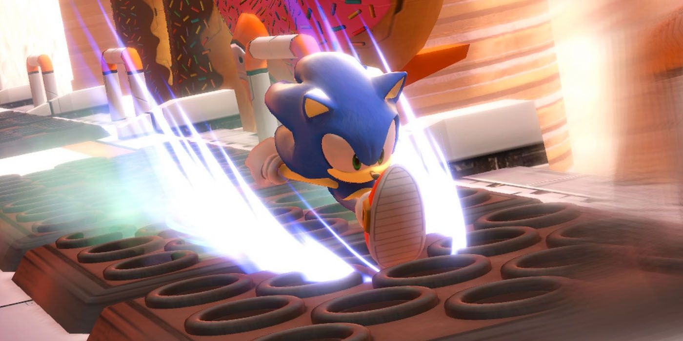 Sonic runs across a machine in Sonic Colors