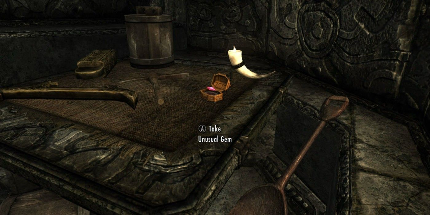 An Unusual Gem in Skyrim sitting on a stone table