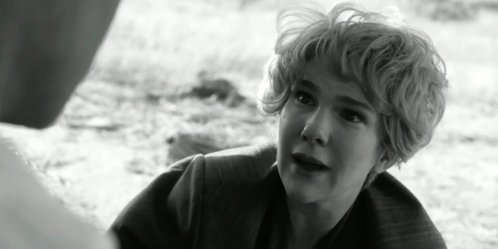 american-horror-story-death-valley-lily-rabe-amelia-earhart