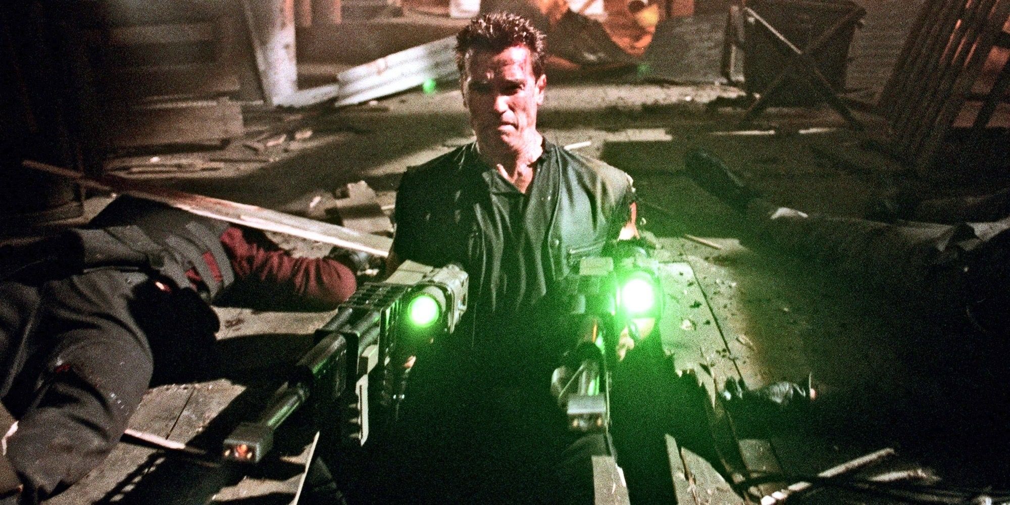 Arnold Schwarzenegger holding two massive guns in Eraser