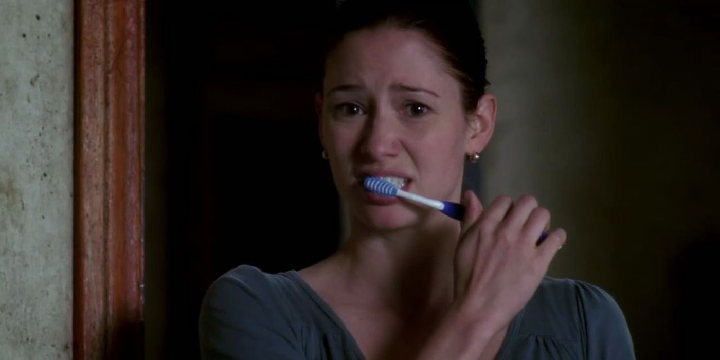 Lexie from Grey's Anatomy brushing her teeth in her new apartment