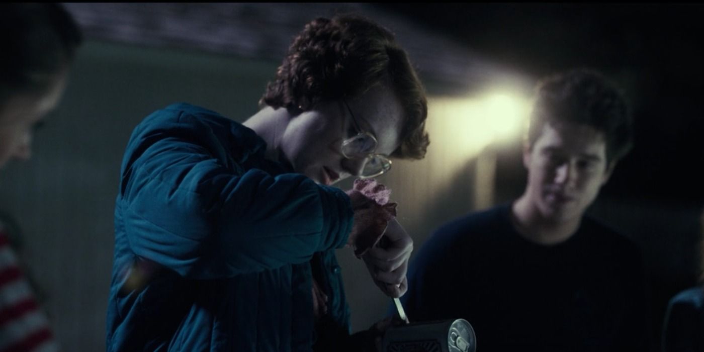 Barb trying to open a beer in Stranger Things