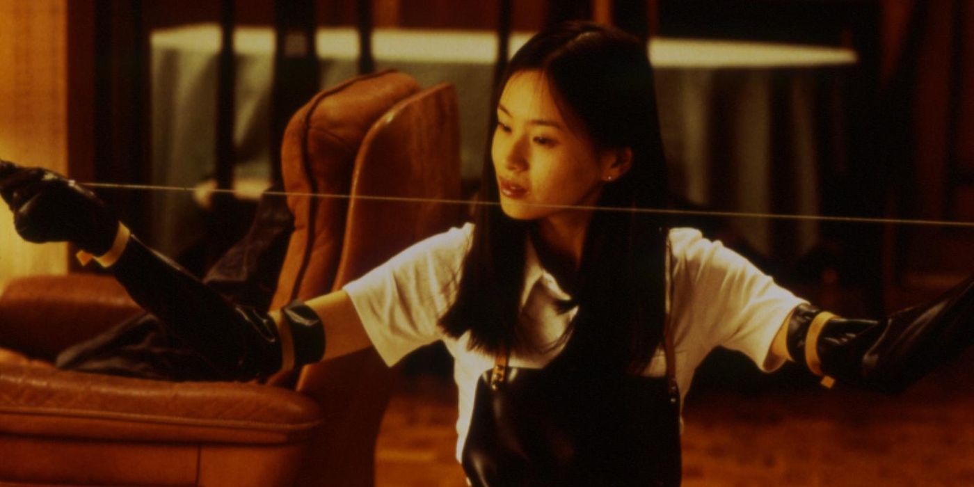 Asami with a piano wire for torture in Audition.