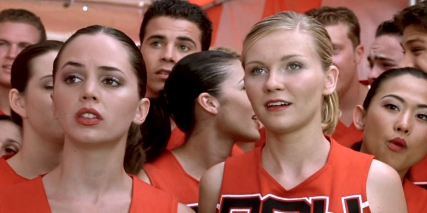Missy and Torrance looking worried in Bring It On