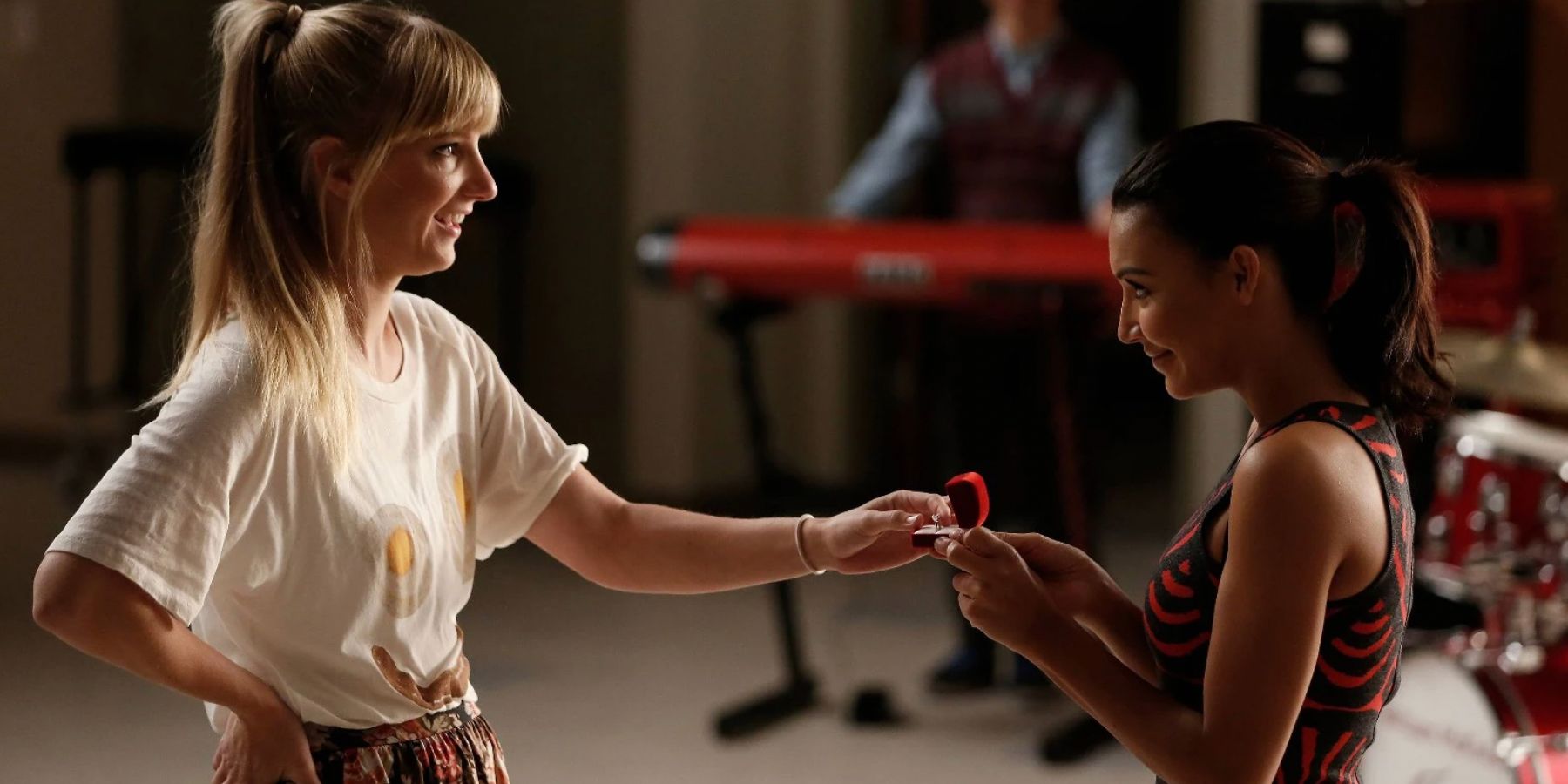 Brittany takes her engagement ring from Santana in Glee