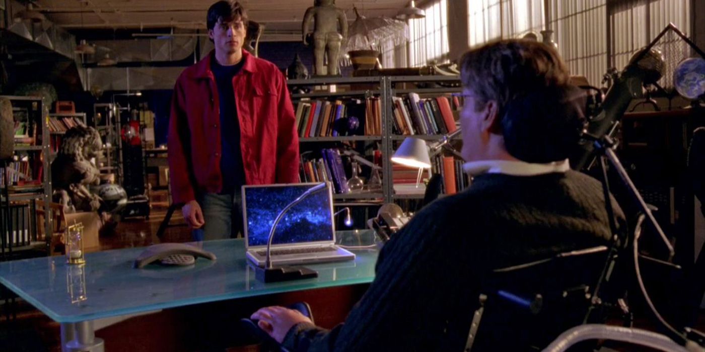 Clark Kent talking to Dr. Virgil Swann in Smallville.