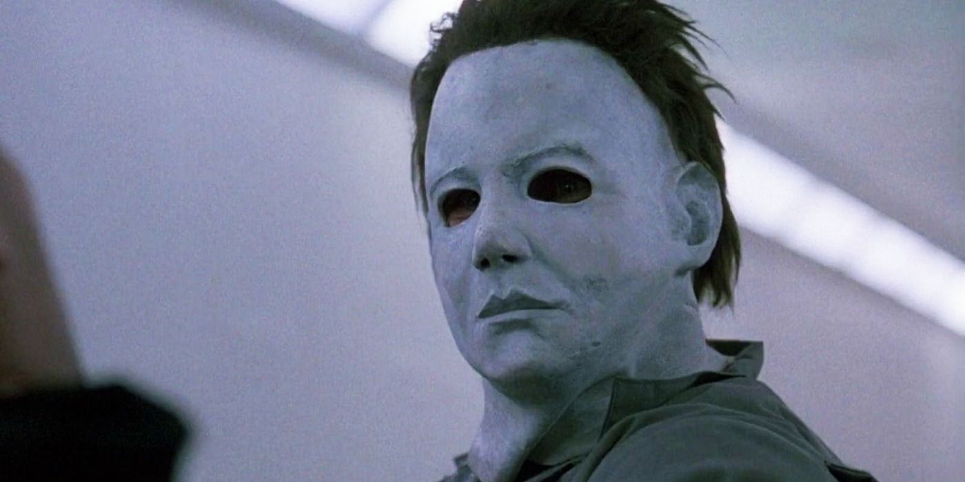 Michael looks at a person in the hospital in Halloween 6.