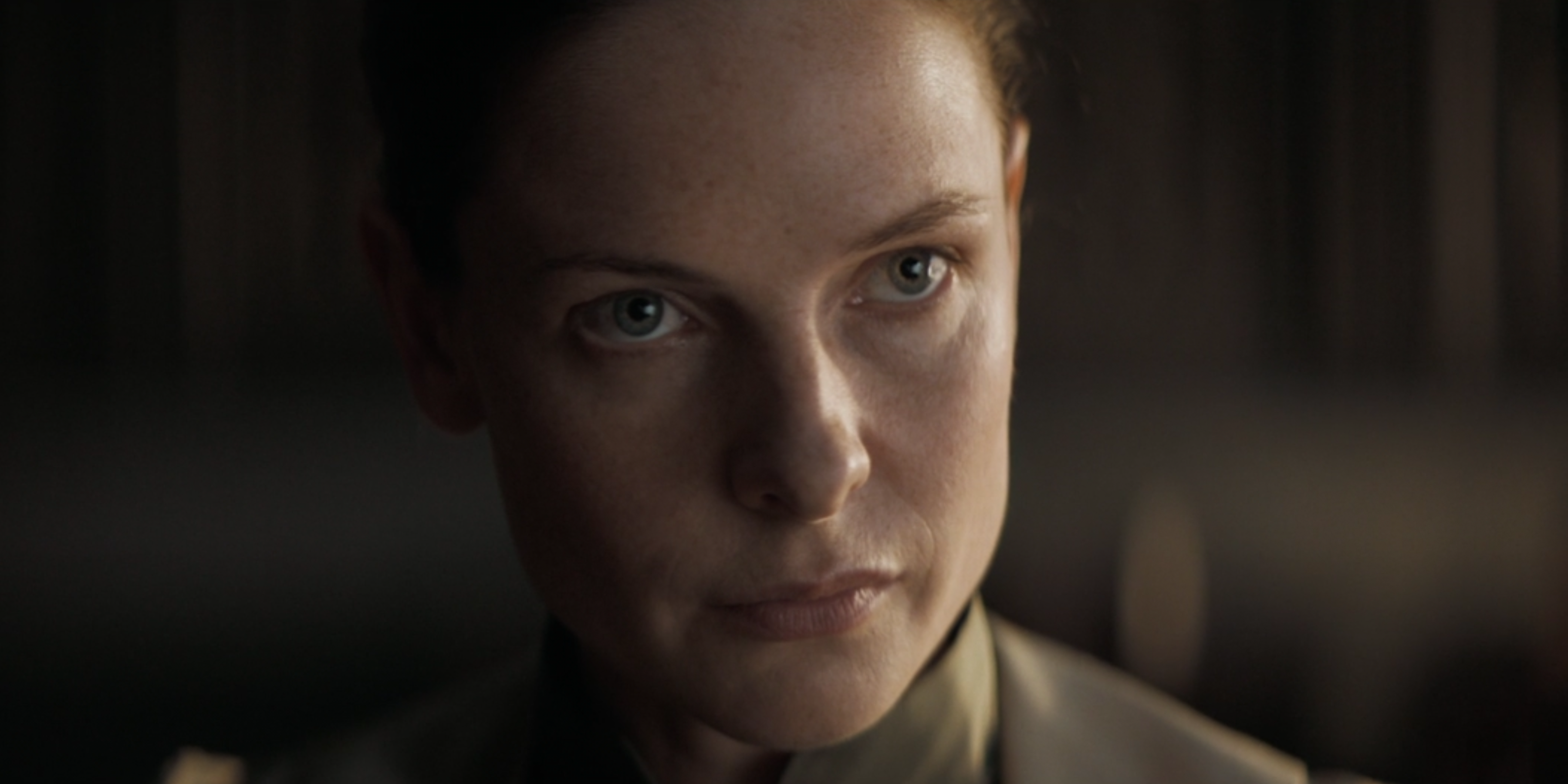 Lady Jessica looking serious in Dune 2021