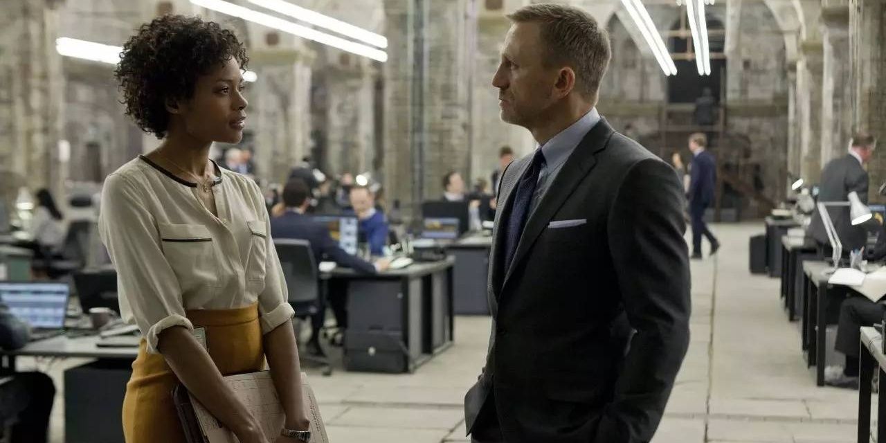 James Bond and Moneypenny talk in Skyfall