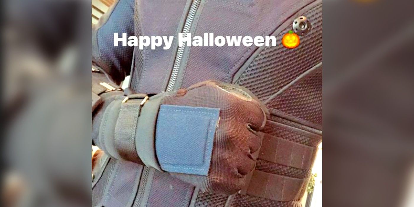 Jeremy Renner Hawkeye costume for Halloween