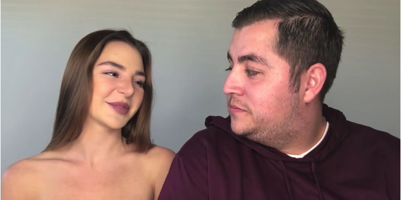 Jorge Nava and Anfisa Arkhipchenko looking at each other In 90 Day Fiance