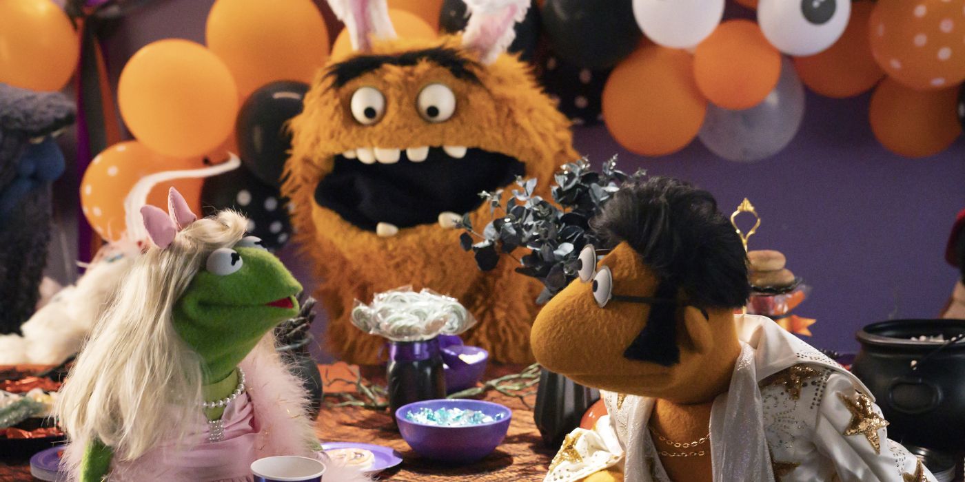 Miss Piggy Interview: Muppets Haunted Mansion