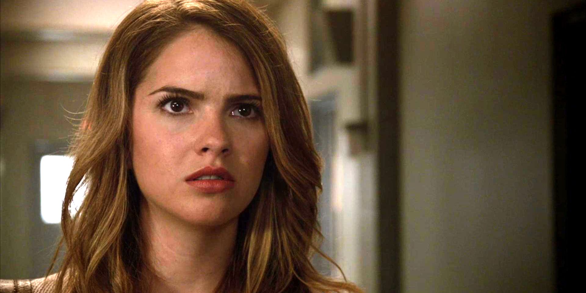 Malia Tate looking worried in Teen Wolf.