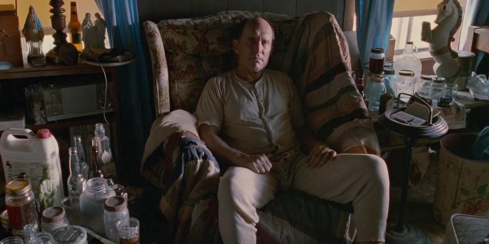 Karl's father sits in his living room chair in Sling Blade