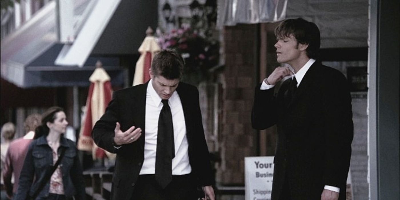 Sam and Dean pose as Homeland Security in Supernatural