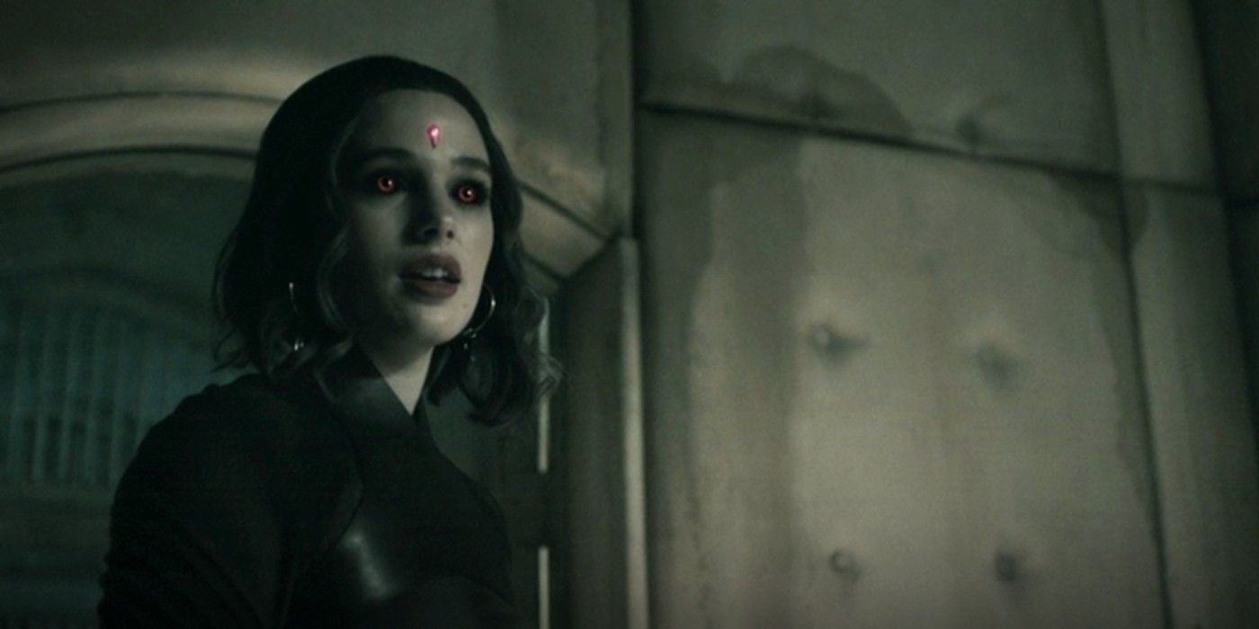 Raven's eyes glow in an asylum in Titans.