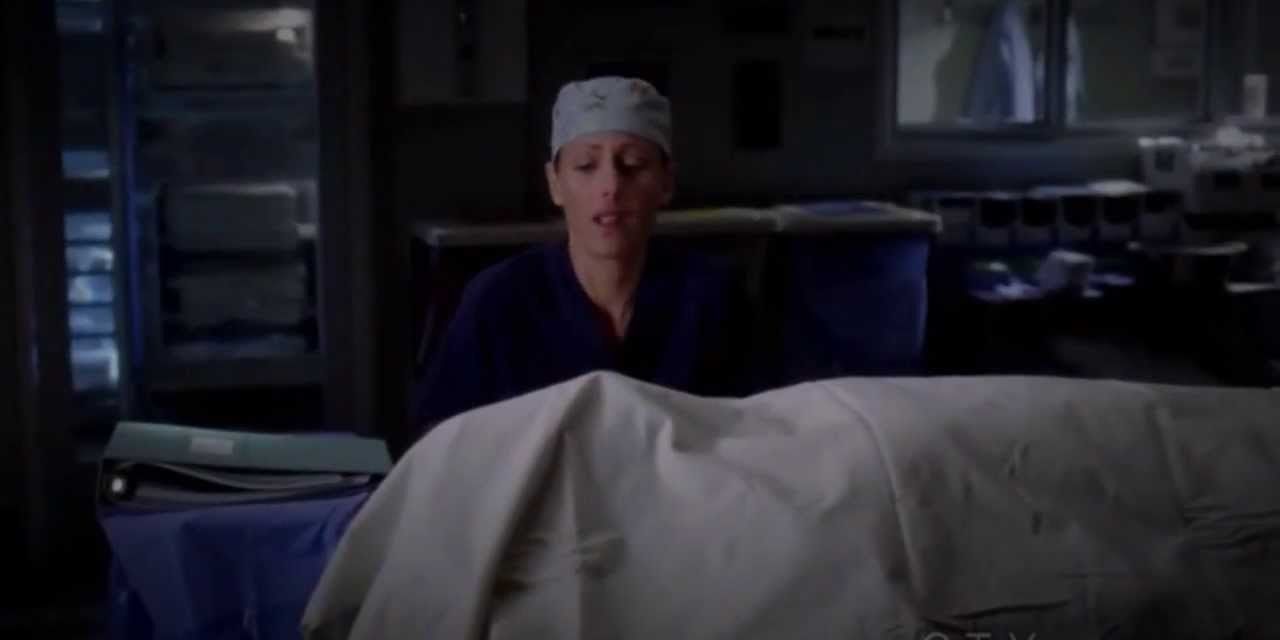 Teddy talks to Henry&rsquo;s dead body in Grey&rsquo;s Anatomy