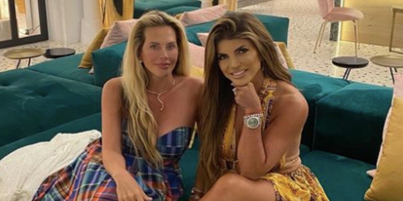 Teresa Giudice Dina Manzo in Greece