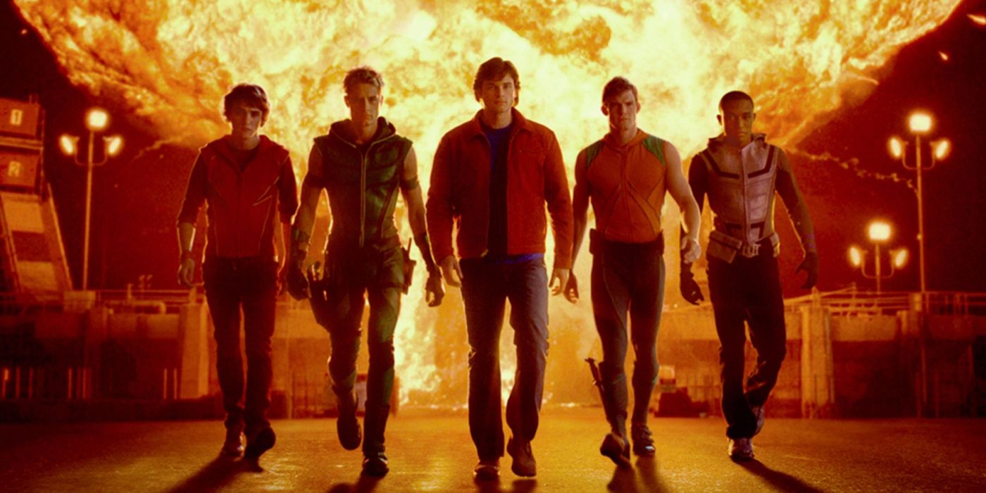 The Justice League walking away from an explosion in Smallville.
