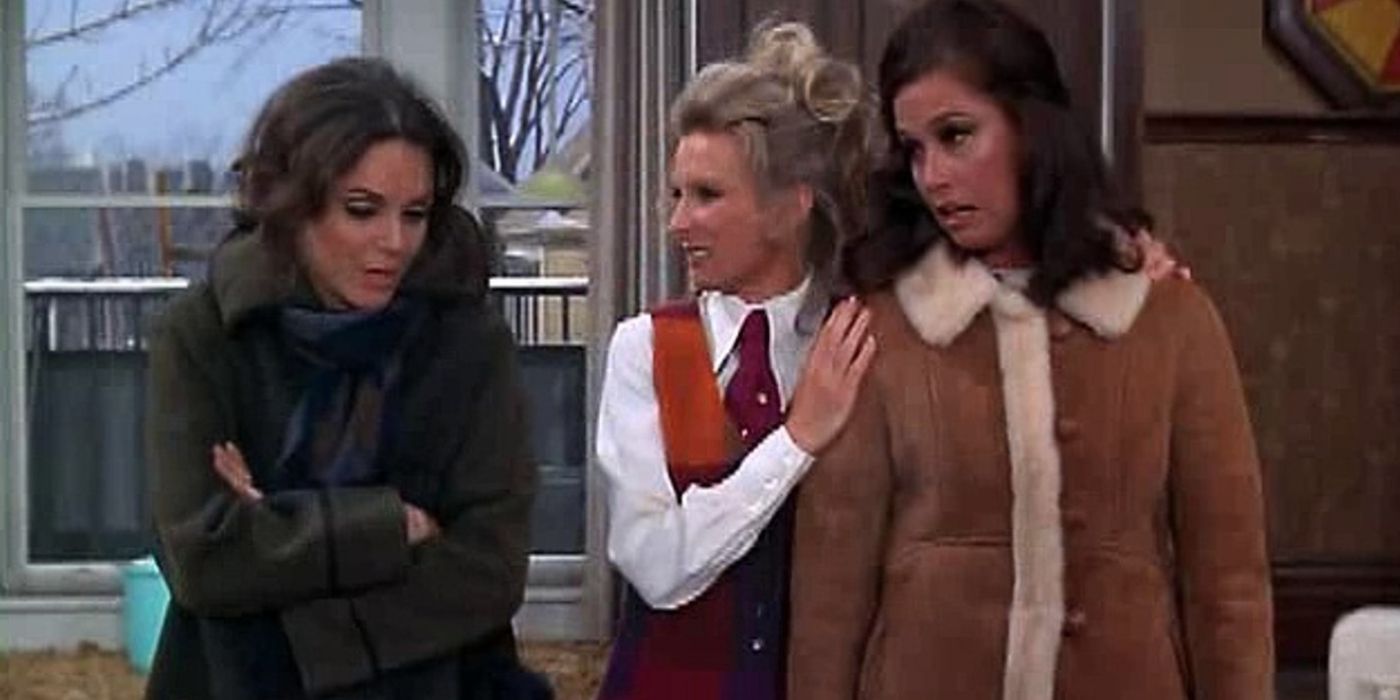 Mary and two other women on the pilot episode of The Mary Tyler Moore Show