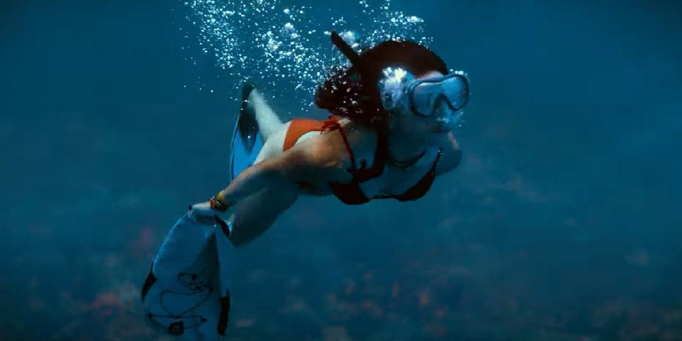 Uncharted Movie Chloe Diving Underwater