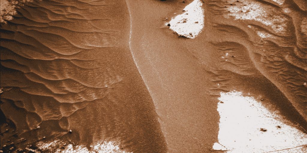 Curiosity photo of sand on Mars