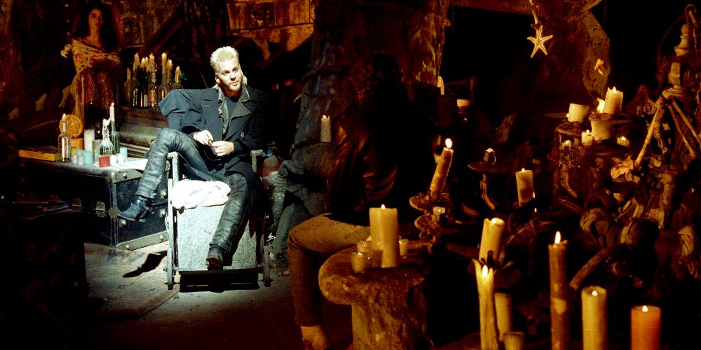 Star and David hang out inside the vampire cave in The Lost Boys