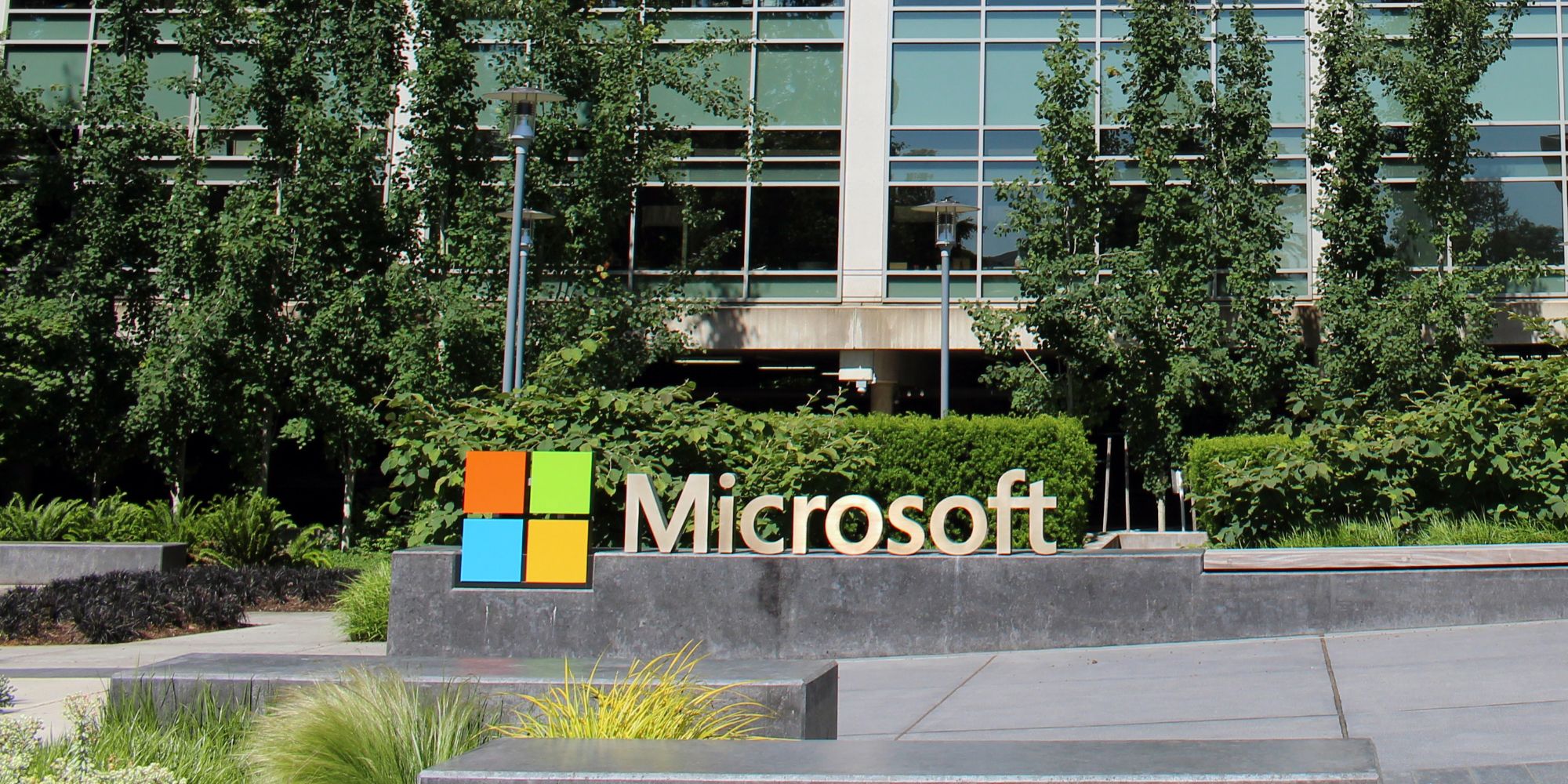 Sign in front of the Microsoft HQ in Redmond
