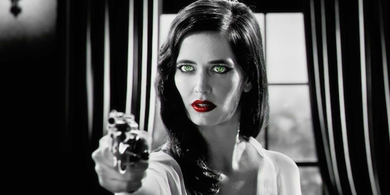 Eva Green as Ava Lord with a gun in Sin City: A Dame to Kill For 