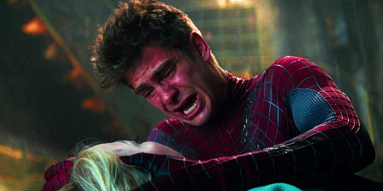 Peter Parker looking sad in The Amazing Spider-Man 2