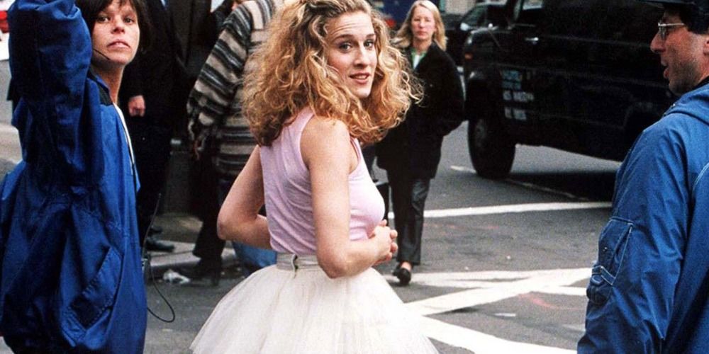 Behind the scenes of SATC with Carrie wearing her tutu