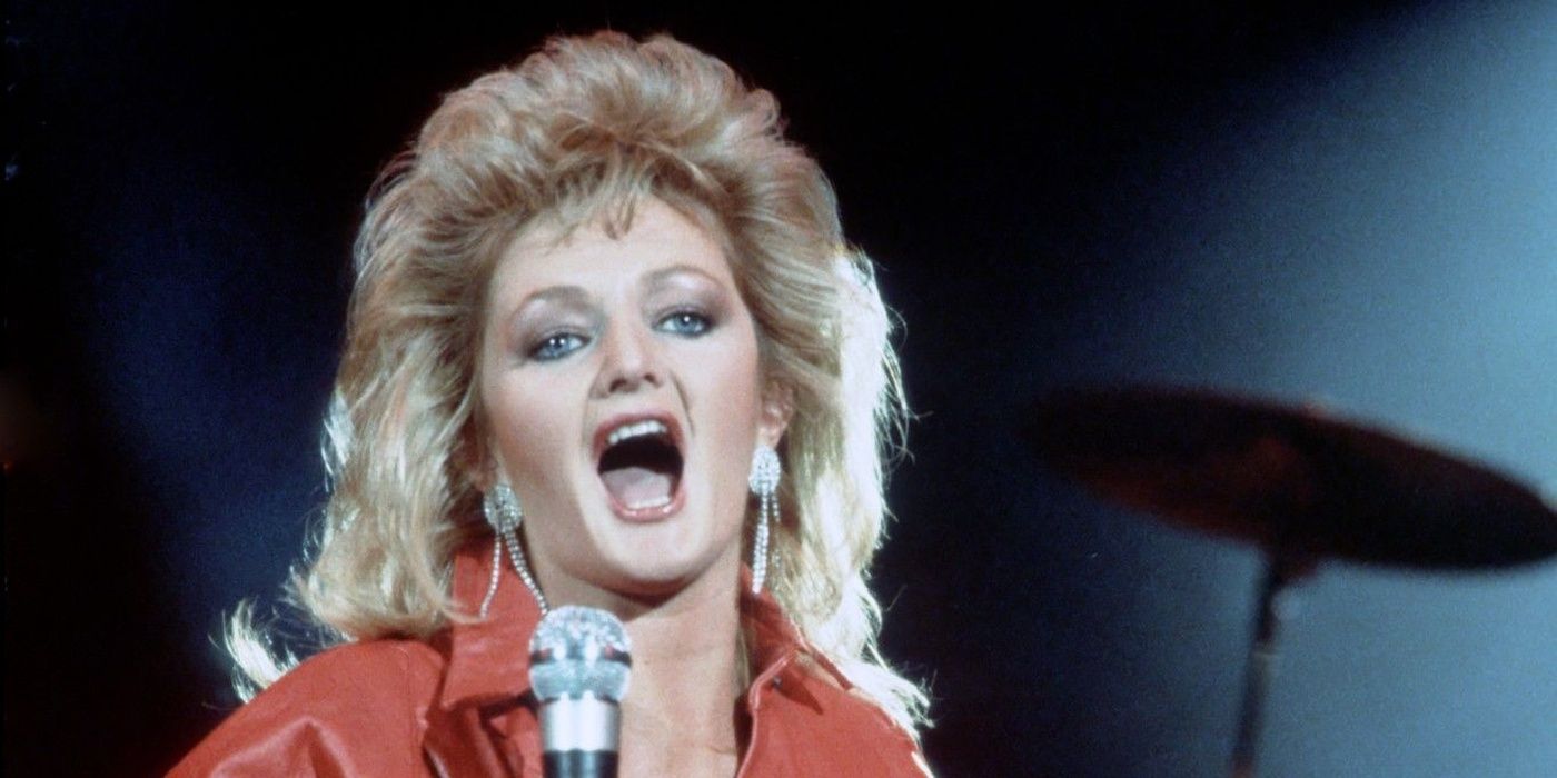 Bonnie Tyler singing in the '80s
