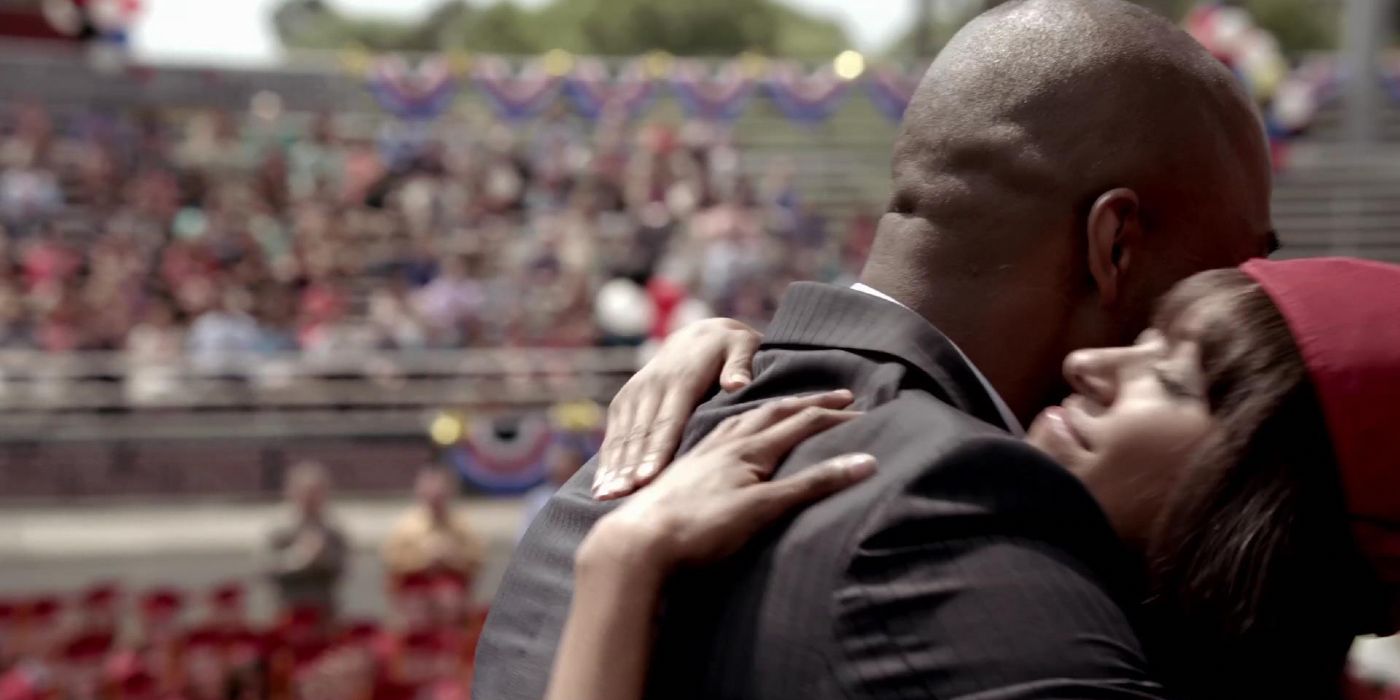 Bonnie hugging her father in The Vampire Diaries