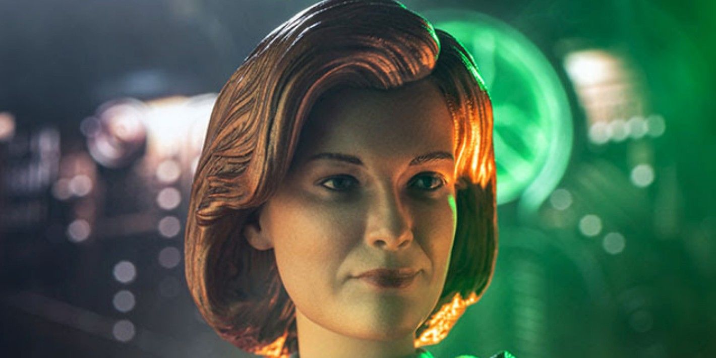 Captain Janeaway Figure from Star Trek Voyager