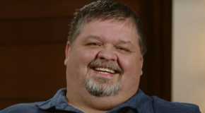 Chris Combs 1000-lb Sisters smiling close up with beard
