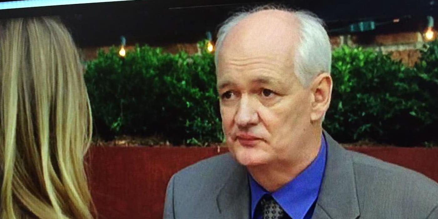 Colin Mochrie on Degrassi in a suit.